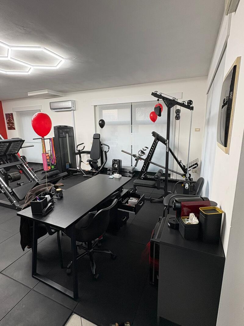 Area pesi e macchinari